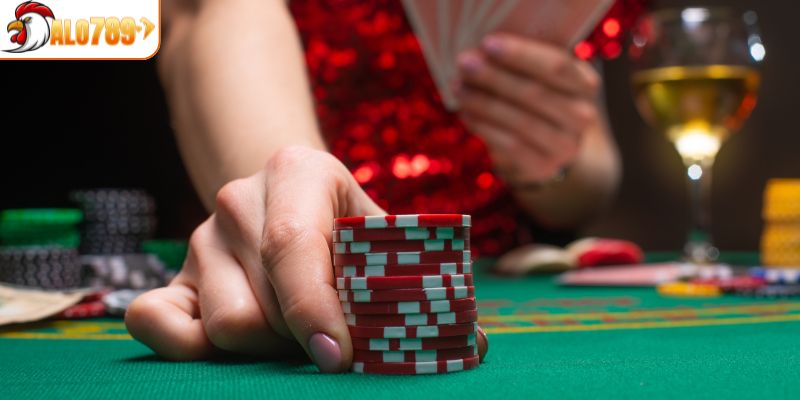 Poker có hơn 20 bàn cược